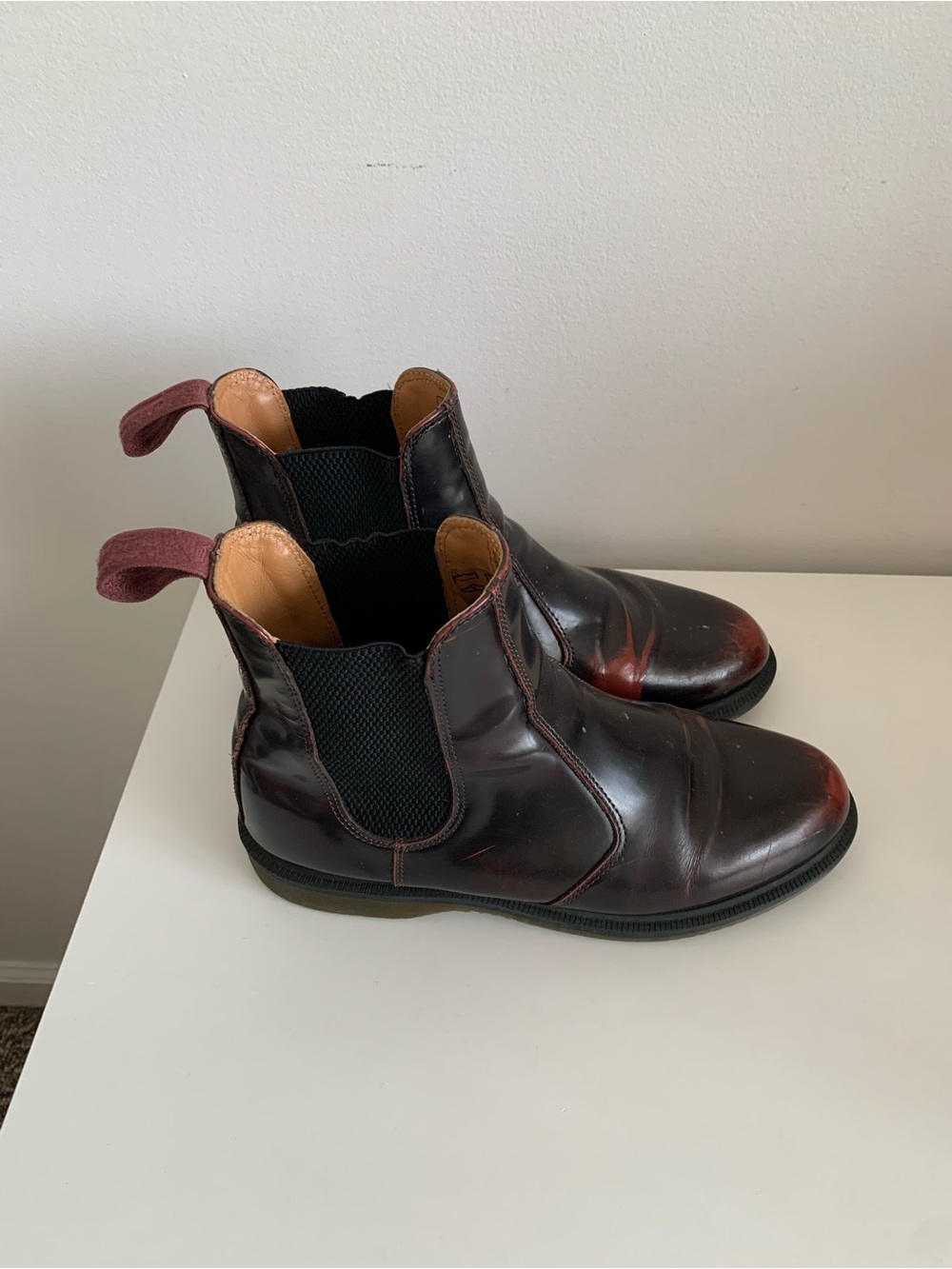 Dr Marten cherry red Chelsea boot - Picture 2 of 14
